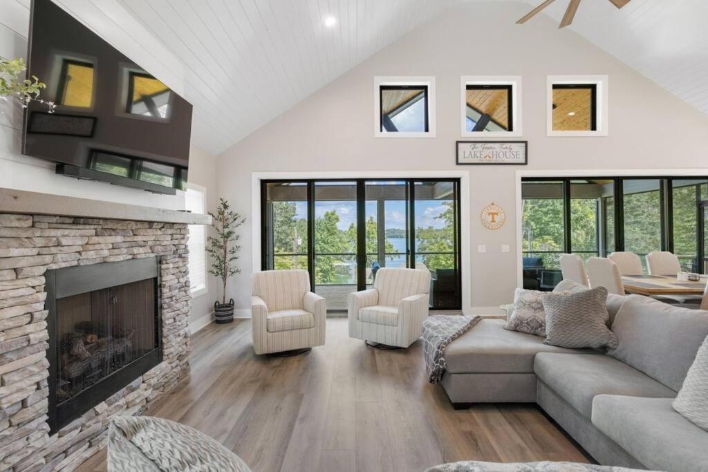 New Home, Dock, Kayaks, Game Room, Water Views Winchester Ngoại thất bức ảnh