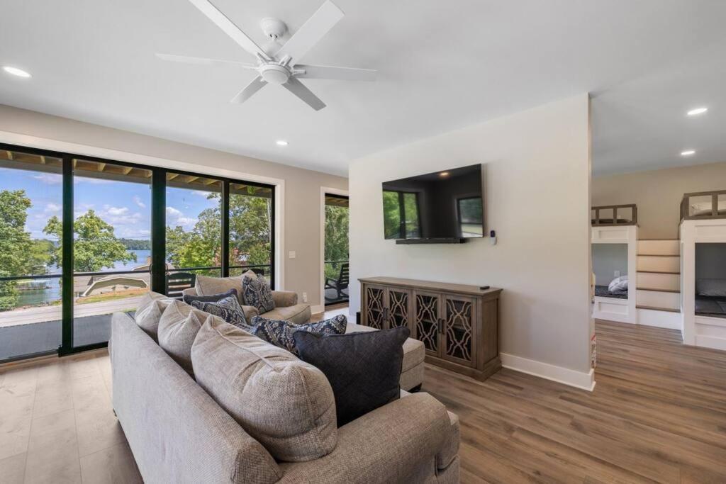 New Home, Dock, Kayaks, Game Room, Water Views Winchester Ngoại thất bức ảnh