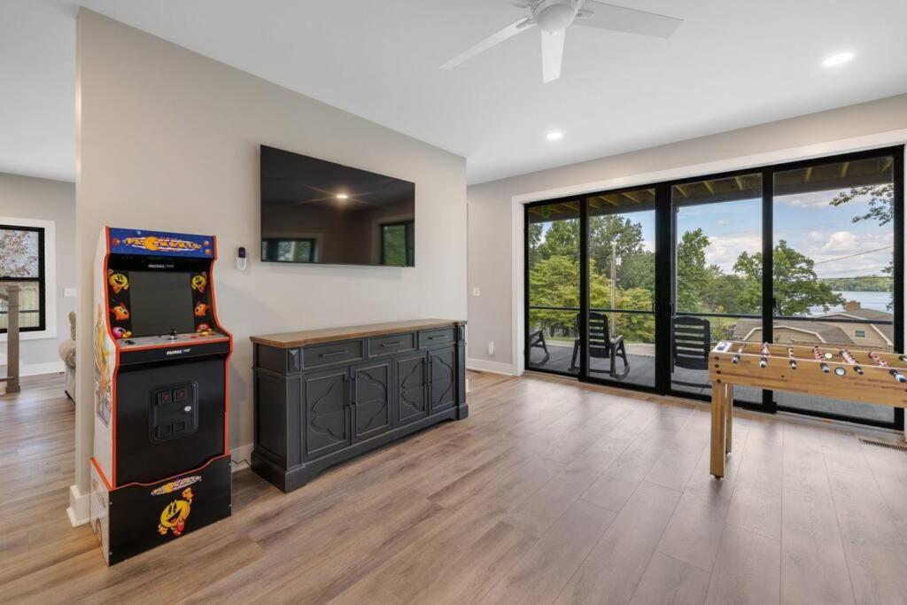New Home, Dock, Kayaks, Game Room, Water Views Winchester Ngoại thất bức ảnh